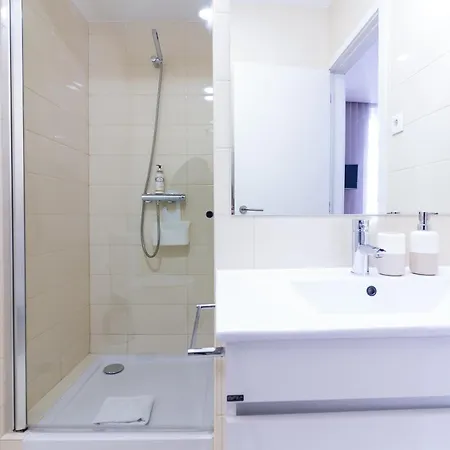 On Deluxe Apartments - Free Parking Porto Exterior photo