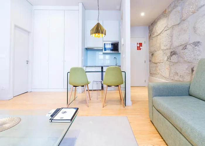 On Deluxe Apartments - Free Parking